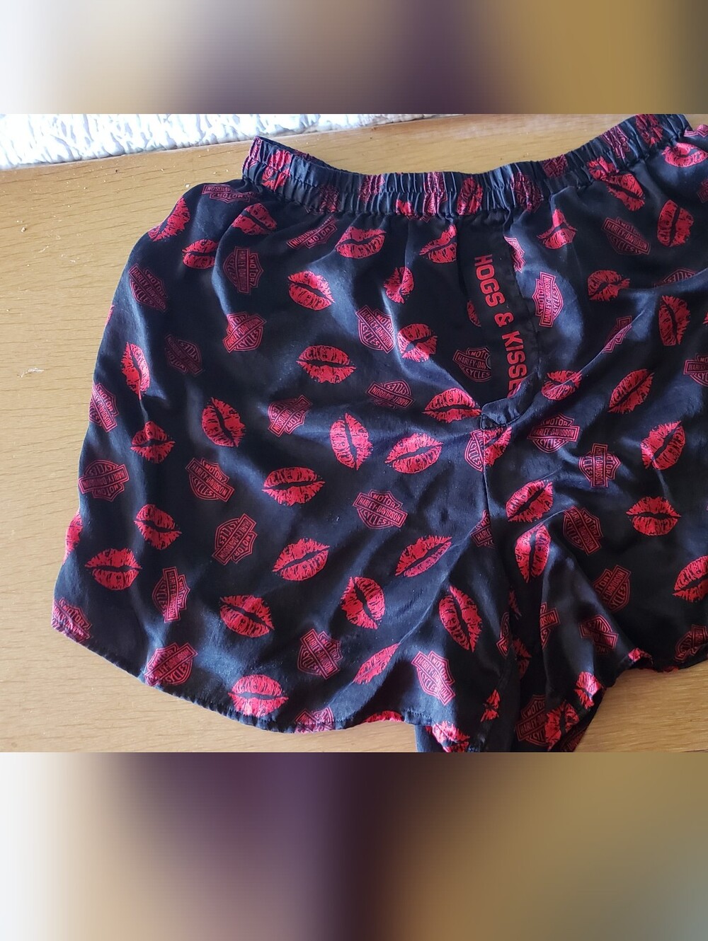 Harley-Davidson Black & Red 'Hogs & Kisses' Lounge Shorts